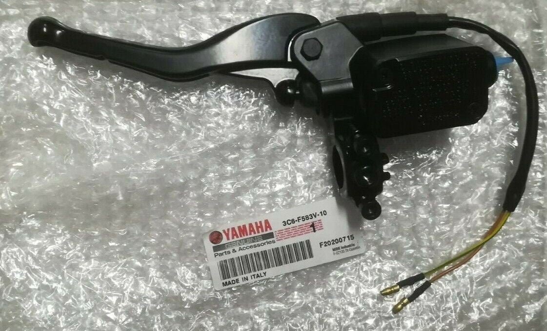 Bomba de freno trasera izquierda completa original Yamaha Aerox 50 2009 2010 2011 2012
