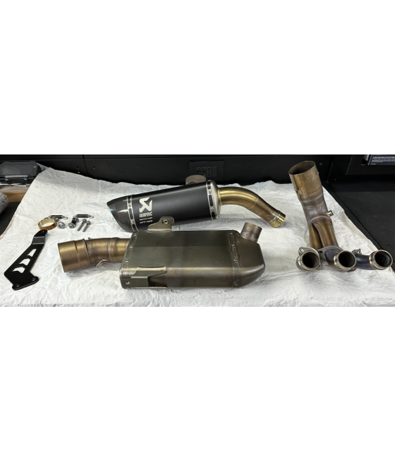 AKRAPOVIC EXHAUST COMPLETE WITH COLLECTORS ORIGINAL USED YAMAHA MT-09 2021 2023